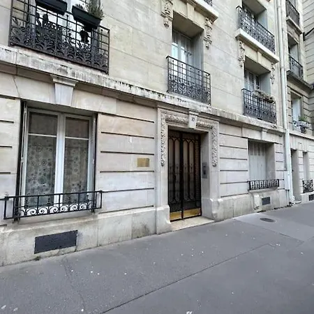 Studio Apartment Paris